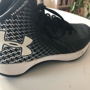 UA Clutchfit Drive Basketball Shoes